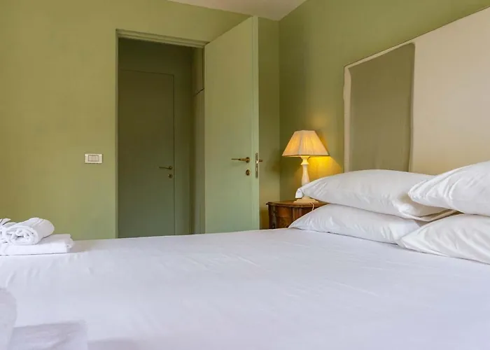 Easytopstay - Piazza Venezia Charming & Bright Apartament