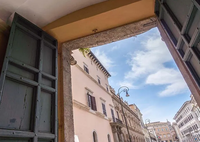 Easytopstay - Piazza Venezia Charming & Bright *